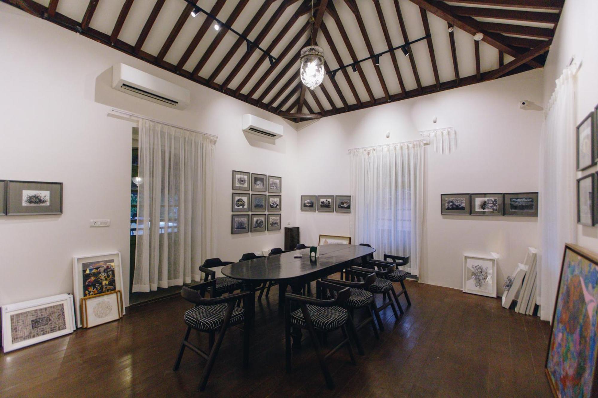 The Project Cafe Hotel Aldona Exterior photo